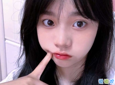 搞笑有趣的自拍文案 少见简短朋友圈美图配文2