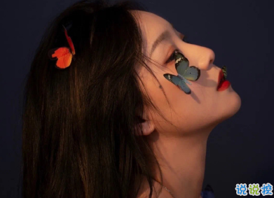 跟闺蜜自拍的高级沙雕文案 沙雕女孩快乐自拍文案2