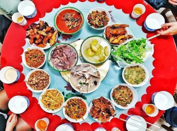 2021晒年夜饭的祝福句子 一家人吃年夜饭的心情说说1