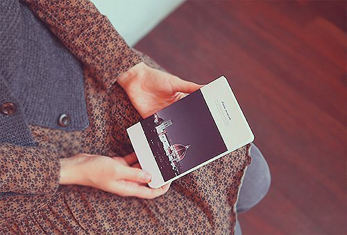 超甜蜜的恋爱中的小情侣适合发的爱情说说带图片 写尽千山落笔是你3