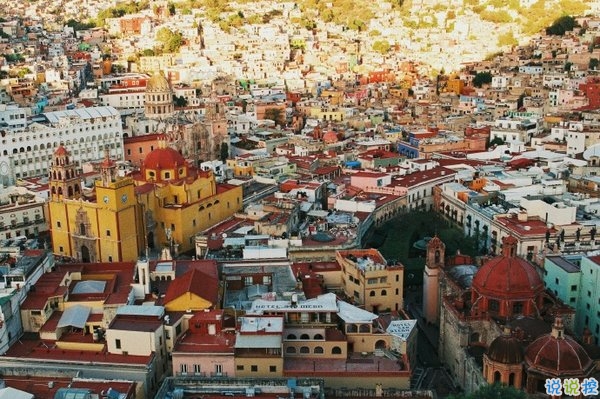 文字控喜欢的简单唯美的一句话说说带图片 烟尘滚滚一路行来我应是迷了路了15