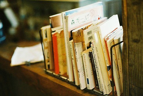 关于生活的经典心灵鸡汤英文说说带图片 Life lifts you over the bar.7