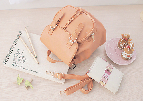 甜蜜又充满少女心的爱情说说带图片 你说我是个温柔的人其实我在你面前才最温柔8