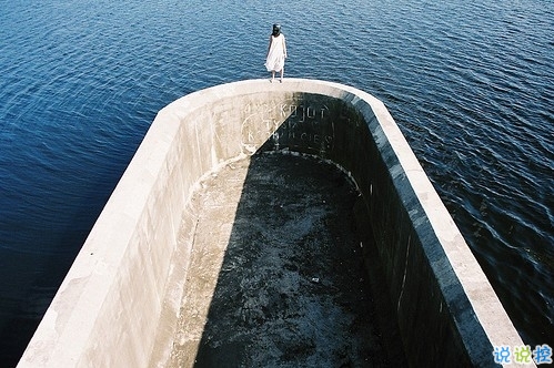 疼到骨子里的一些悲痛句子 句句刺心让人心寒的爱情句子1