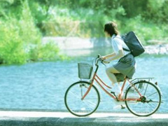 文字控关于青春成长的唯美说说和图片 年华是一场无声剧